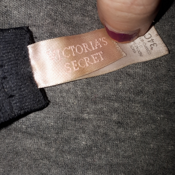 Victoria's Secret - Black Push Up - Picture 2 of 3